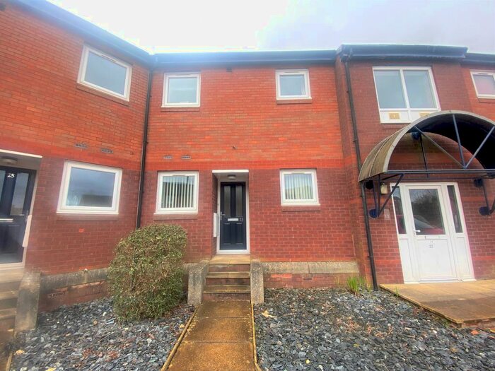 2 Bedroom Flat To Rent In Princes Reach, Preston, Lancashire, PR2