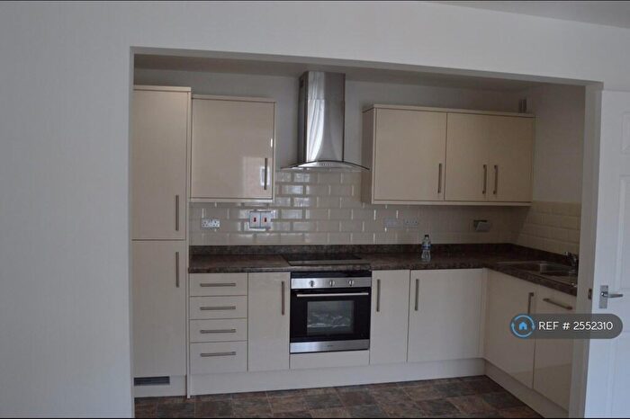 1 Bedroom Flat To Rent In High View Court, Luton, LU2