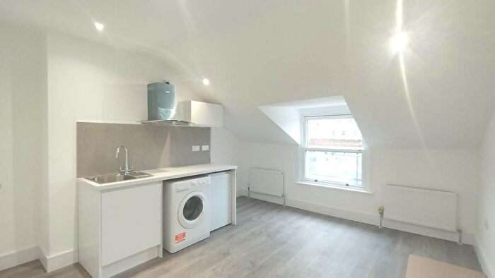 Studio To Rent In The Grove, Ealing, W5
