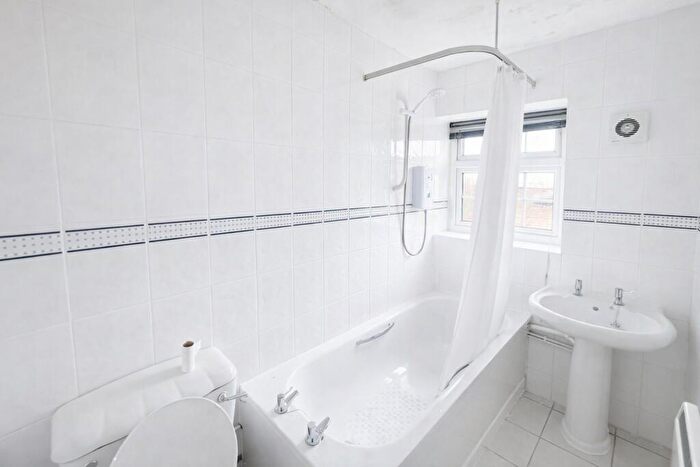 1 Bedroom Flat To Rent In Tarquin Close, CV3