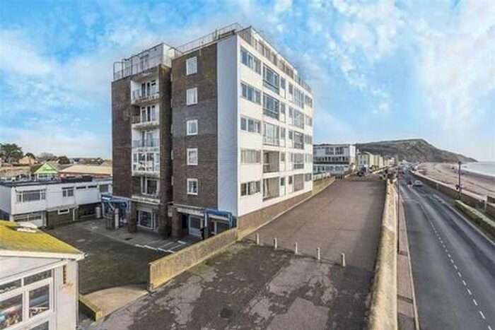 2 Bedroom Flat To Rent In Fosse Way Court, Seaton, EX12