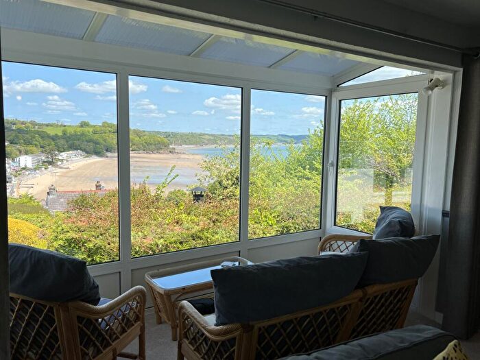 2 Bedroom Flat For Sale In Malin Court, Saundersfoot, Pembrokeshire, SA69