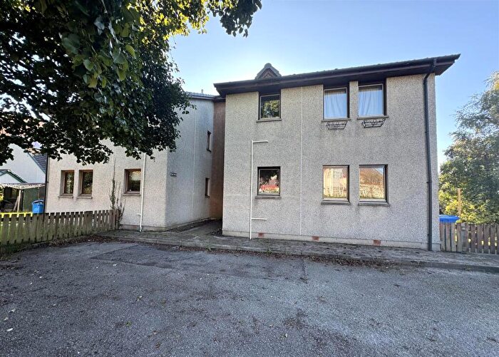2 Bedroom Flat For Sale In Flat, Fraser House, Royal Park, Ullapool, IV26