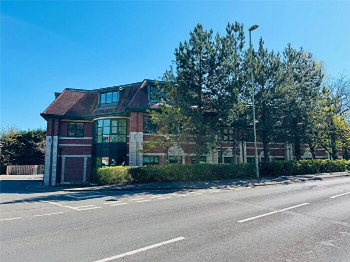 1 Bedroom Flat For Sale In Minley Road, Fleet, Hampshire, GU51