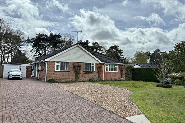 4 Bedroom Bungalow For Sale In Webbs Close, Ashley Heath, BH24