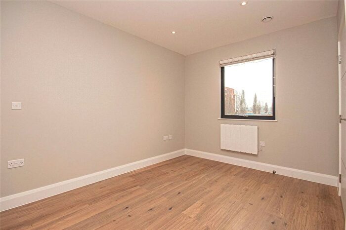 2 Bedroom Flat To Rent In Broadwater Road, Welwyn Garden City, AL7