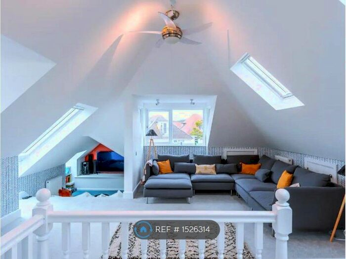 4 Bedroom Detached House To Rent In Stourcliffe Avenue, Bournemouth, BH6