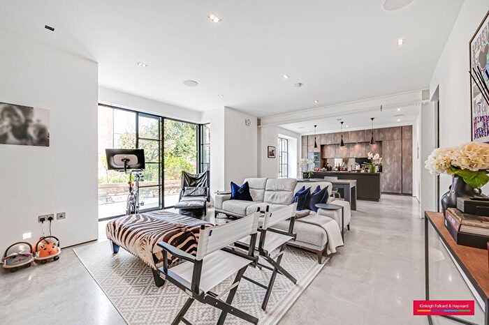 2 Bedroom Flat To Rent In North Grove, London, N6