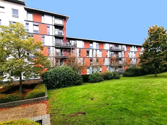 2 Bedroom Apartment To Rent In Commonwealth Drive, Crawley, RH10