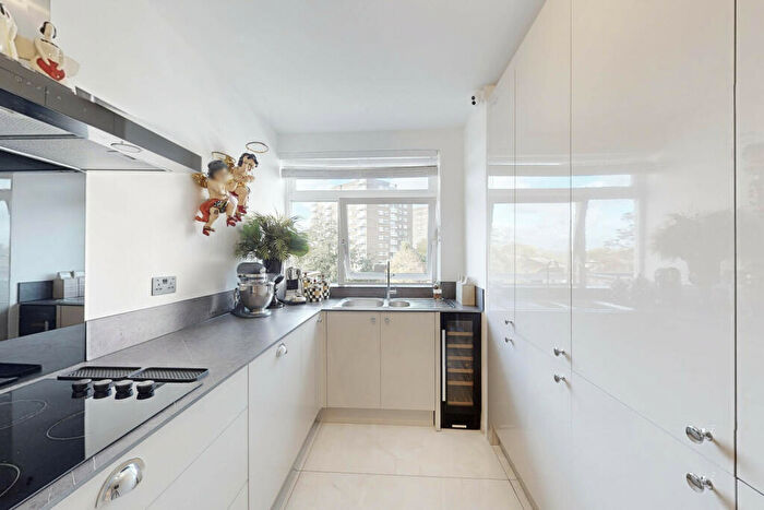 3 Bedroom Apartment For Sale In Walsingham, St. Johns Wood Park, London, NW8