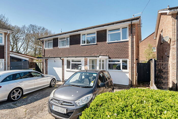 3 Bedroom Semi-Detached House For Sale In Hornby Close, Warsash, Southampton, SO31