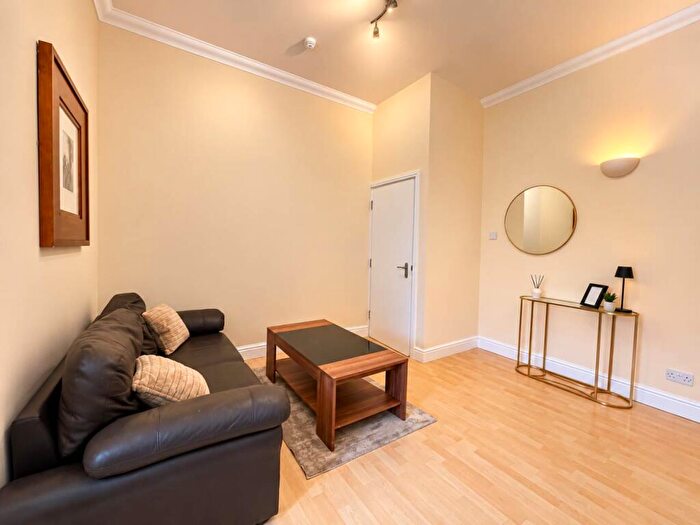 1 Bedroom Flat To Rent In Claude Road, Roath, Cardiff, CF24