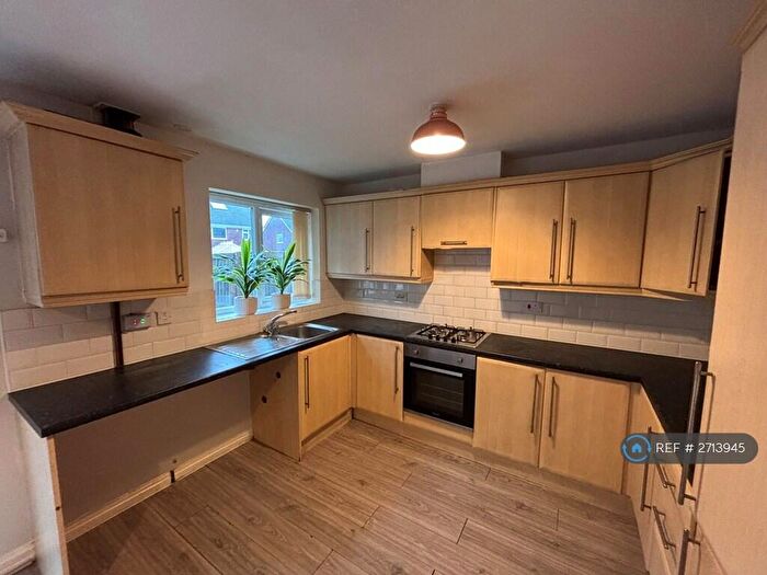 4 Bedroom Terraced House To Rent In Park Close, Preston, PR2