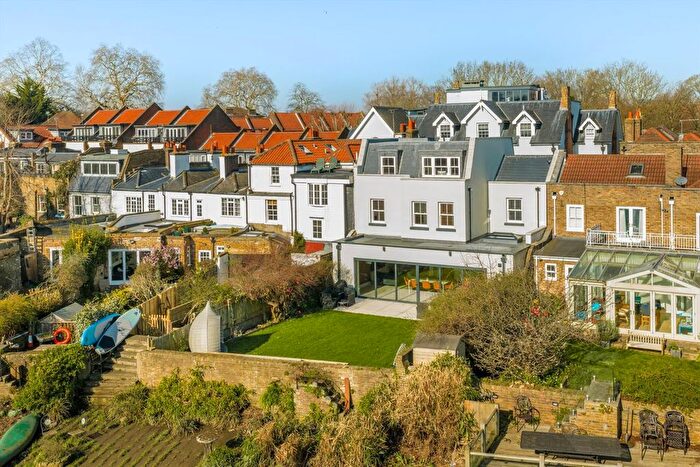 5 Bedroom Property For Sale In Church Street, Isleworth, TW7