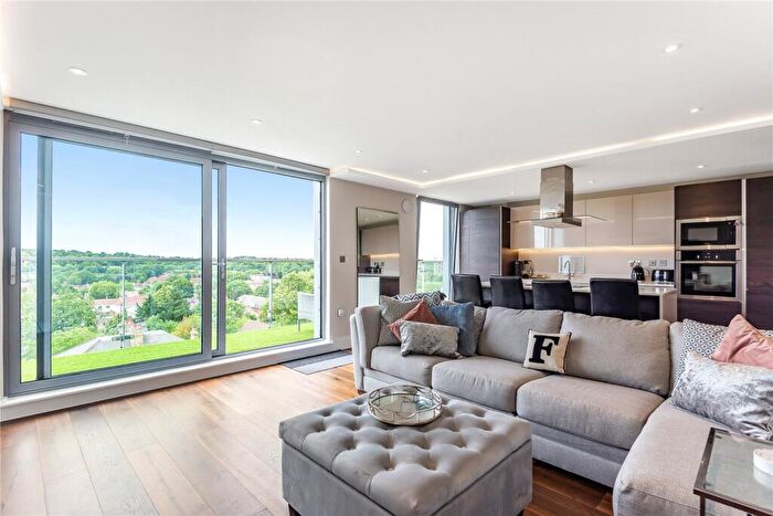 1 Bedroom Penthouse For Sale In Station Road, Barnet, EN5
