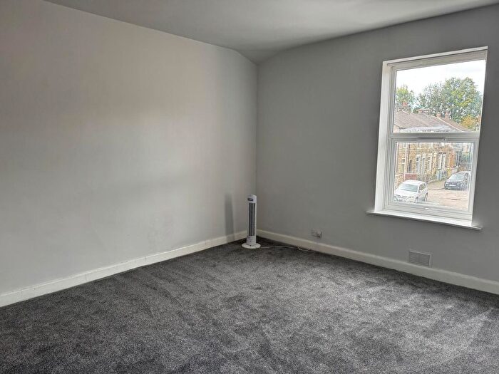 2 Bedroom End Of Terrace House To Rent In Spring Street, Rishton, BB1