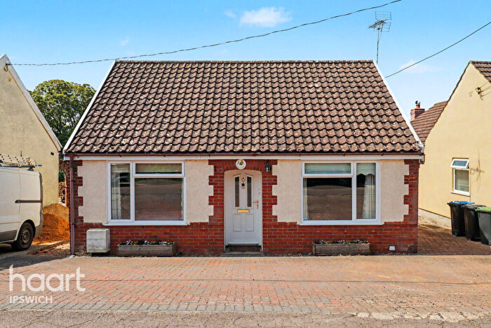 3 Bedroom Bungalow For Sale In Limes Avenue, Ipswich, IP8