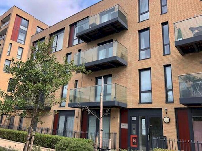 2 Bedroom Flat To Rent In Hayling Way, Edgware, HA8