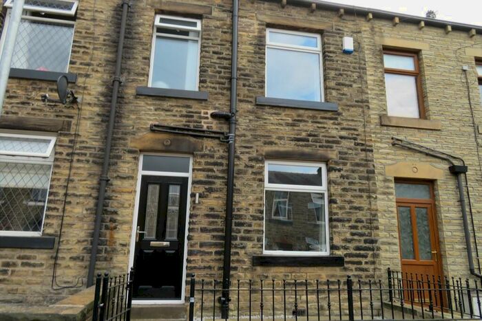 2 Bedroom Terraced House To Rent In Ivy Terrace, Halifax, HX3