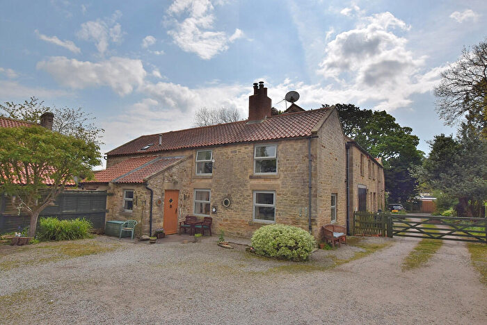 3 Bedroom Barn Conversion For Sale In Morris Grange, Great North Road, DL10