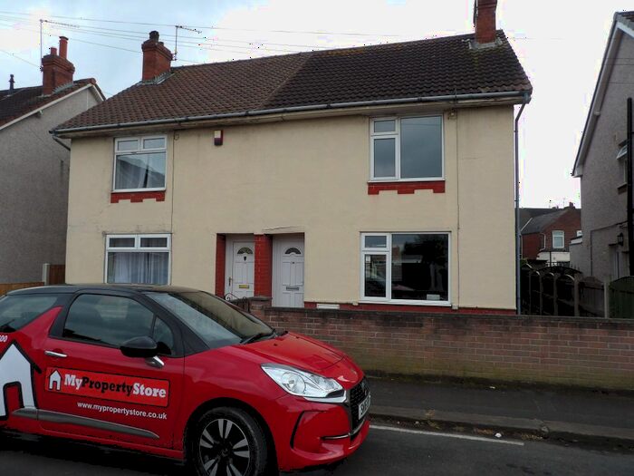 3 Bedroom Semi-Detached House To Rent In Chadwick Road, Doncaster, DN5