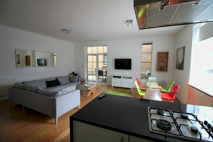3 Bedroom Flat To Rent In Candlemakers Apartments, York Road, London, SW11