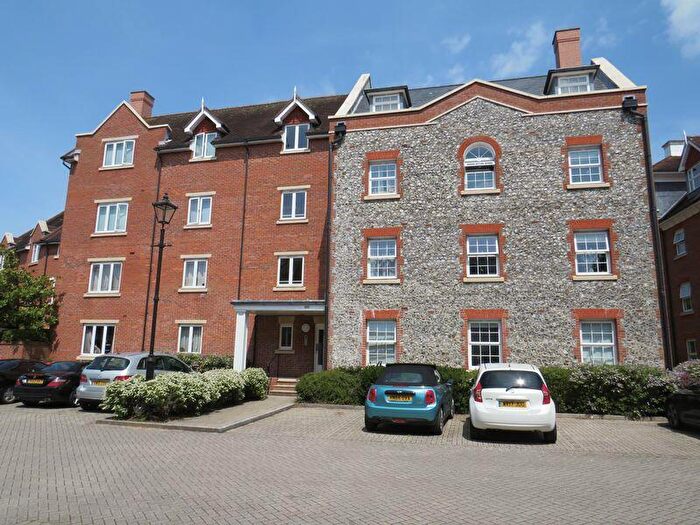 2 Bedroom Flat To Rent In St. Agnes Place, Chichester, PO19