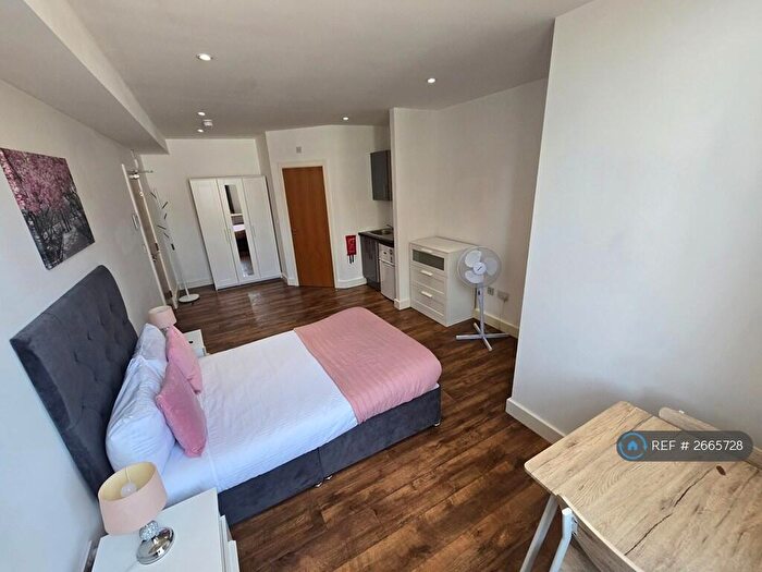Studio To Rent In The Webberley, Stoke-On-Trent, ST1