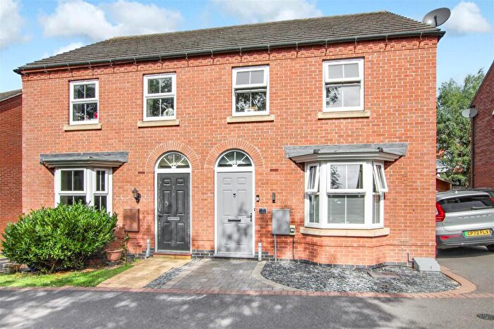 3 Bedroom Semi-Detached House For Sale In Tilly Mews, Measham, Swadlincote, DE12