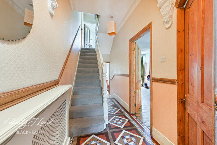 4 Bedroom Terraced House For Sale In Wellington Gardens, London, SE7