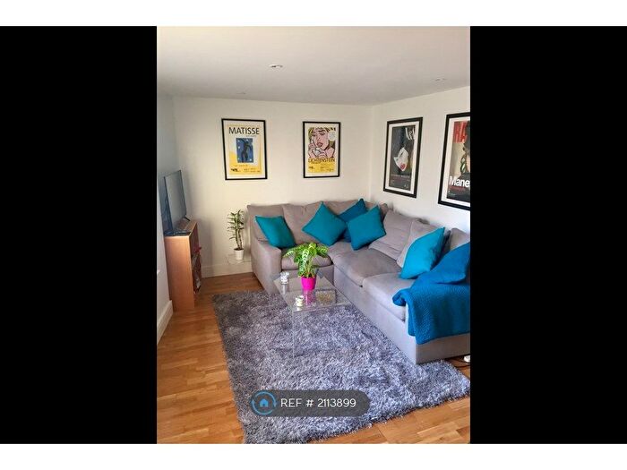 1 Bedroom Flat To Rent In Warham Street, London, SE5