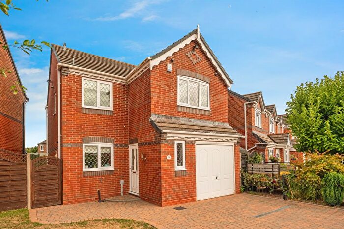 3 Bedroom Detached House For Sale In Bamburgh Crescent, Worcester, WR4
