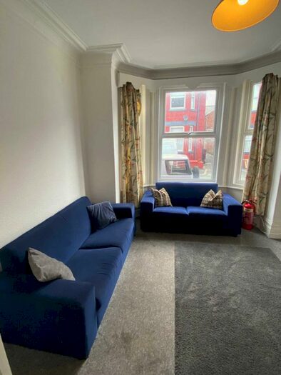 6 Bedroom End Of Terrace House To Rent In Furness Road, Fallowfield, M14