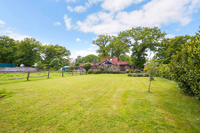 4 Bedroom Detached House For Sale In Prestwick Lane, Chiddingfold, GU8