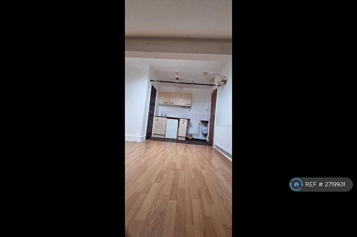 Studio To Rent In Gillott Road, Birmingham, B16