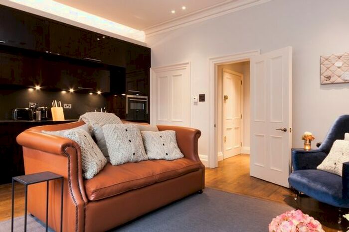 1 Bedroom Flat To Rent In North Audley Street, London, W1K