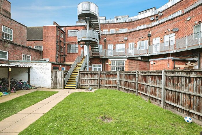 2 Bedroom Flat To Rent In Easton Street, High Wycombe, HP11
