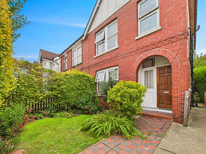 1 Bedroom Flat For Sale In Bridge Road, Worthing, BN14
