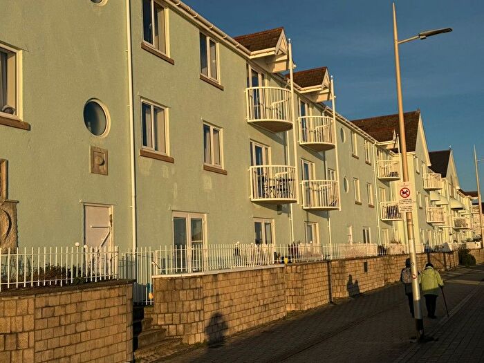 2 Bedroom Flat To Rent In Camona Drive, Swansea, SA1