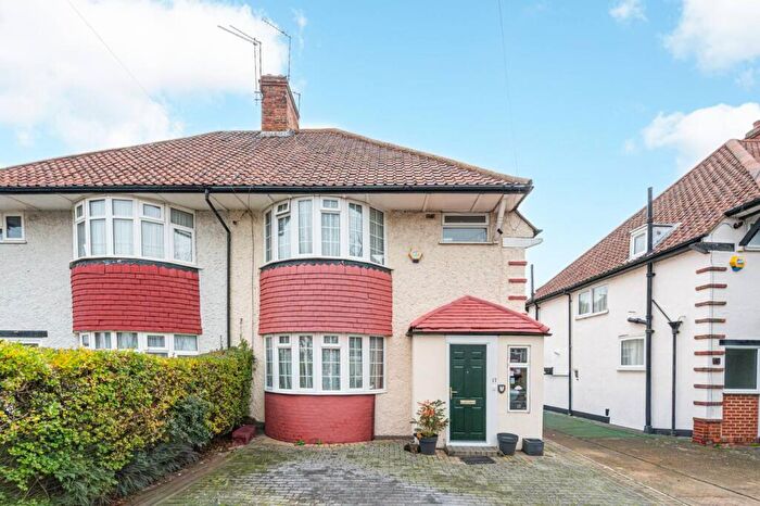 3 Bedroom Semi Detached House For Sale In Canberra Road, Charlton, London, SE7