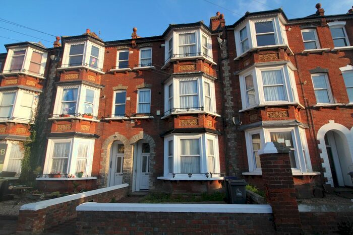2 Bedroom Flat To Rent In Victoria Park, Herne Bay CT6
