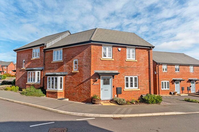 3 Bedroom Semi Detached House For Sale In Barley Way, Market Harborough, Leicestershire, LE16