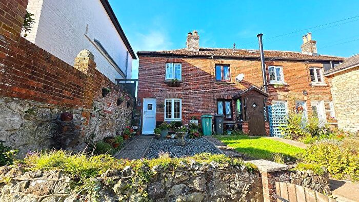 2 Bedroom End Of Terrace House For Sale In The Square, Newchurch, Isle Of Wight, PO36