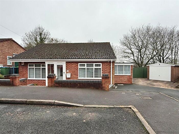 2 Bedroom Detached Bungalow For Sale In Apsley Close, Oldbury, B68