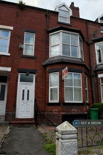 9 Bedroom Terraced House To Rent In Egerton Road, Manchester, M14
