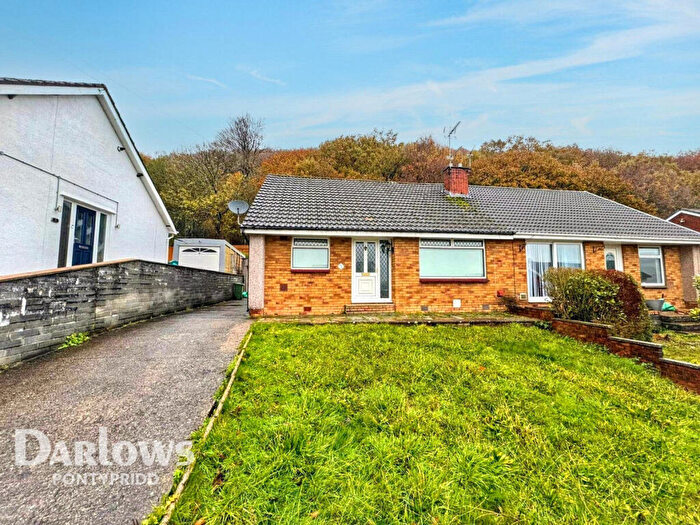 3 Bedroom Semi-Detached Bungalow For Sale In Lanwood Road, Pontypridd, CF37