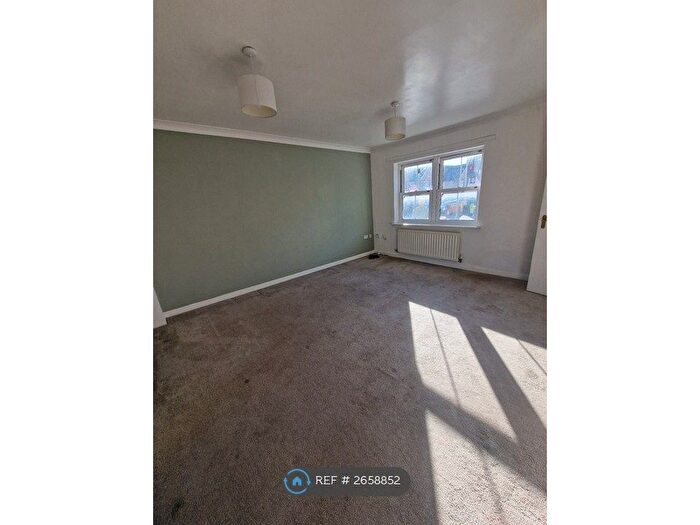 3 Bedroom Terraced House To Rent In Railway Street, Braintree, CM7