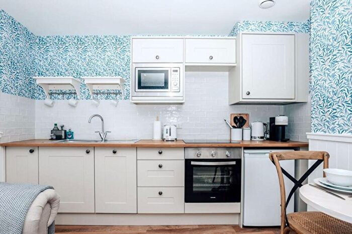 1 Bedroom Flat To Rent In B High Street, Prestbury, GL52