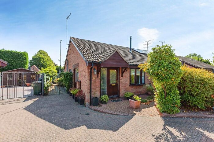 2 Bedroom Semi-Detached Bungalow For Sale In Blackshaw Drive, Walsgrave On Sowe, Coventry, CV2