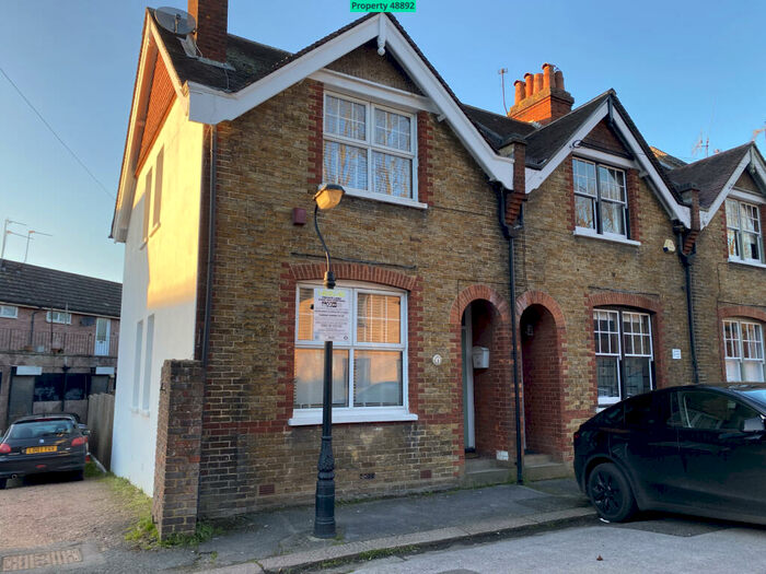 3 Bedroom Terraced House To Rent In Station Approach, Coulsdon North, Coulsdon, CR5